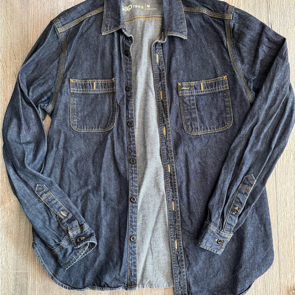 GAP Men’s Medium, Long Sleeve Denim Shirt Jacket - Sturdy, Excellent Quality